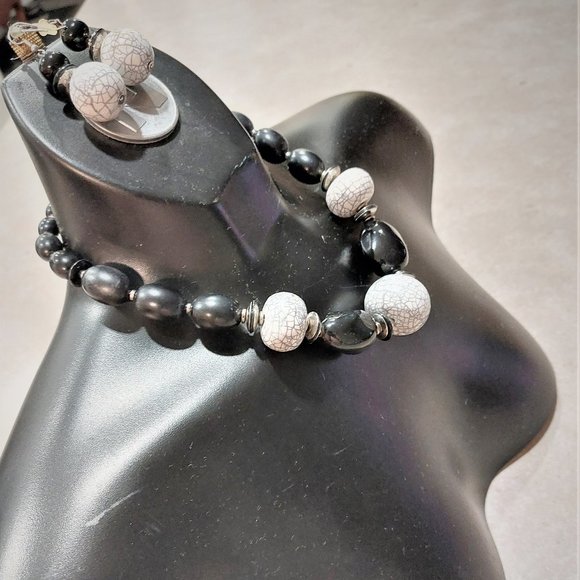 FASHION JEWELRY Women's Statement Necklace Set w/Earrings - Black/Marbled - Picture 2 of 9